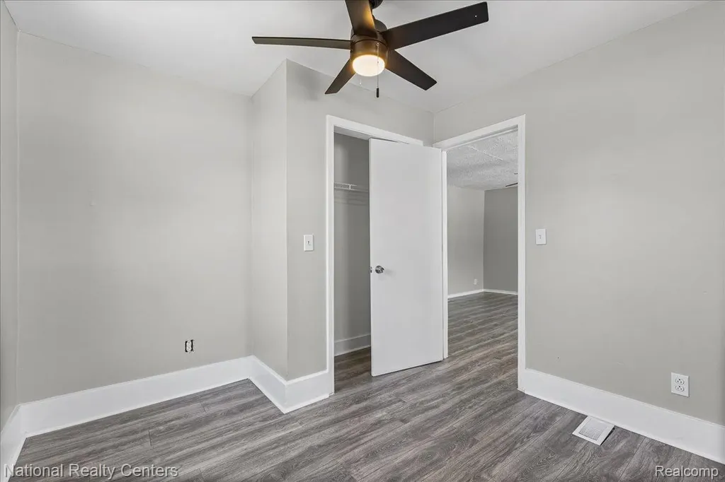 25357 Lawn Street Roseville City MI 48066