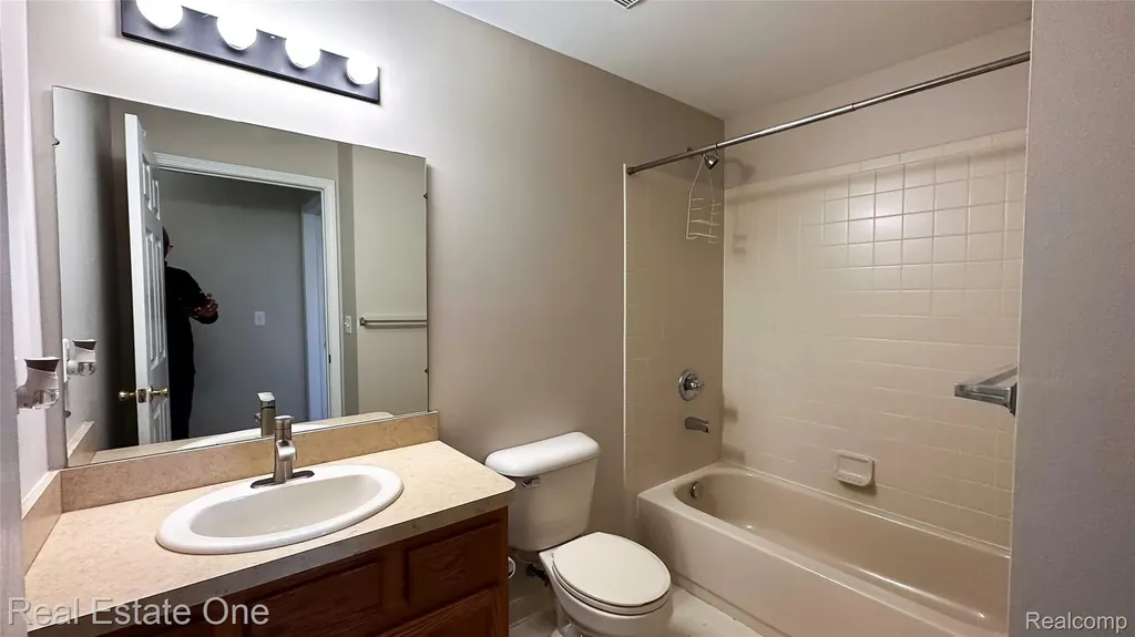 16012 Morningside Northville Township MI 48168