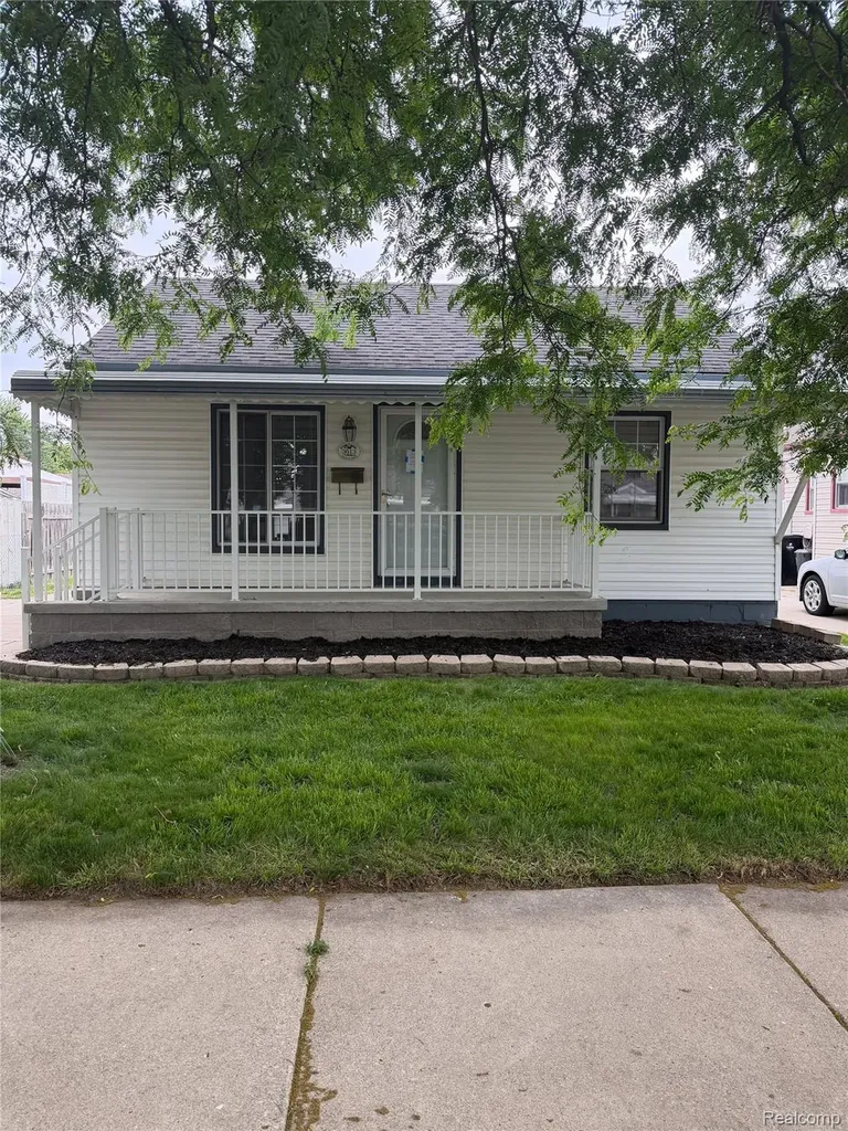 3613 21st Street Wyandotte City MI 48192