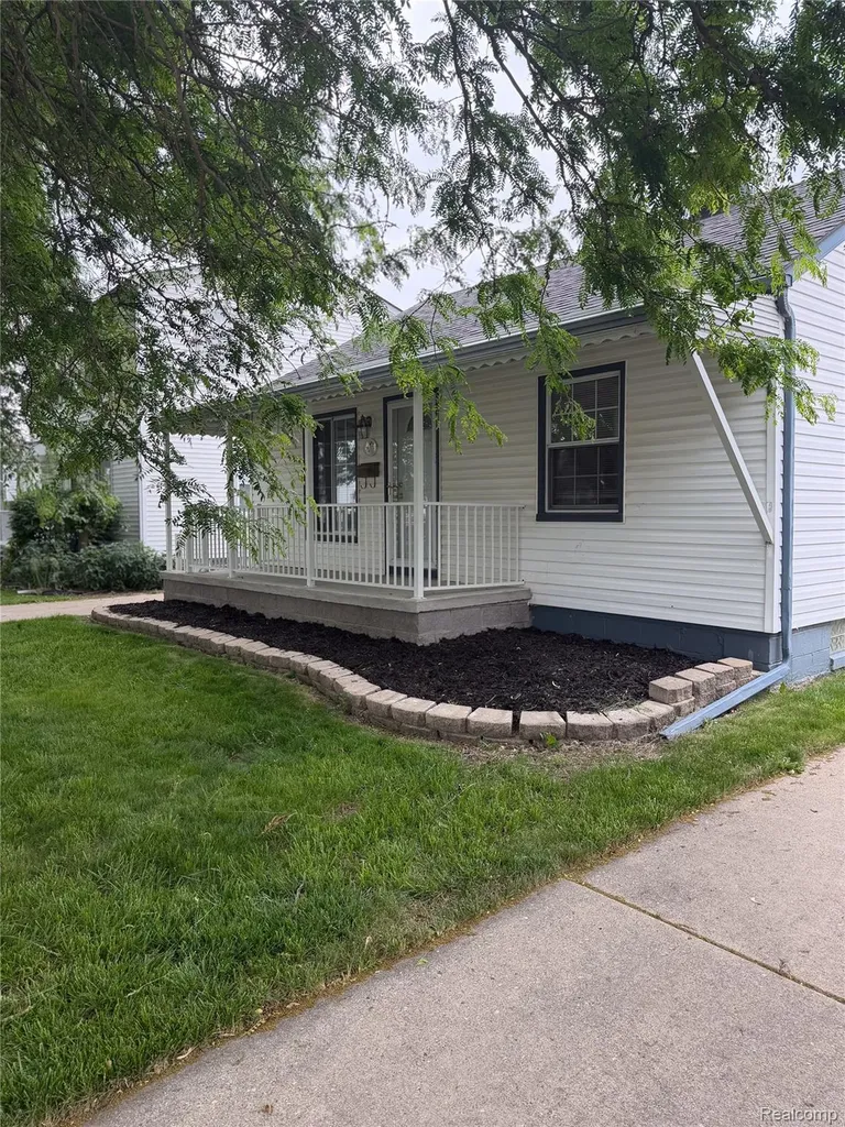 3613 21st Street Wyandotte City MI 48192