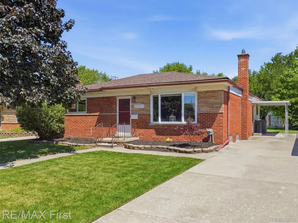 21213 Centennial Street St. Clair Shores City MI 48081