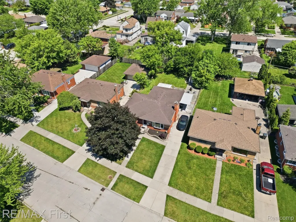 21213 Centennial Street St. Clair Shores City MI 48081