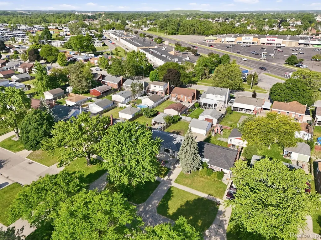 15080 Churchill Street Southgate City MI 48195