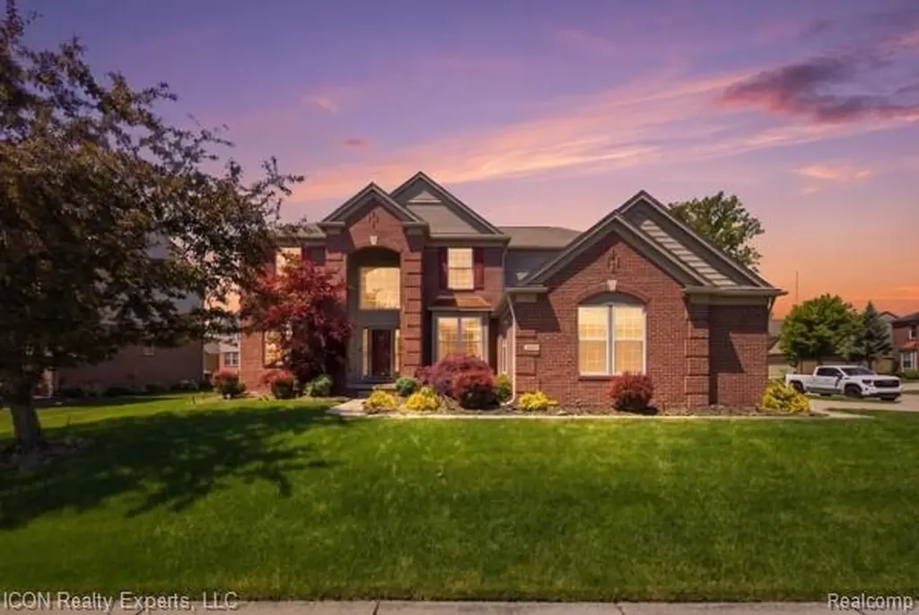 48879 Michaywe Drive Macomb Township MI 48044