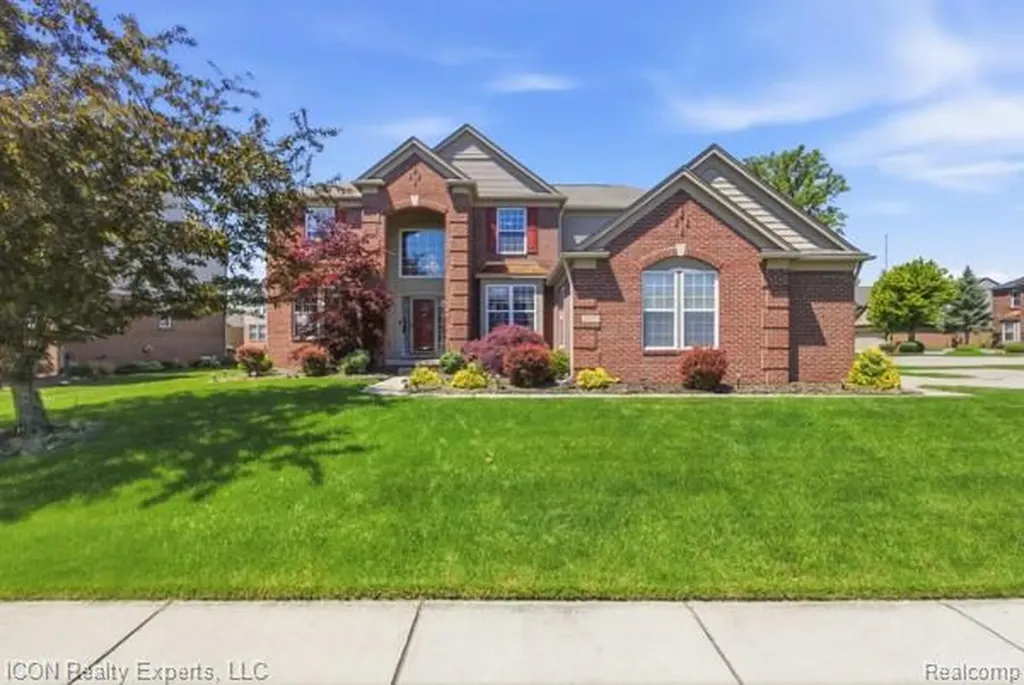48879 Michaywe Drive Macomb Township MI 48044