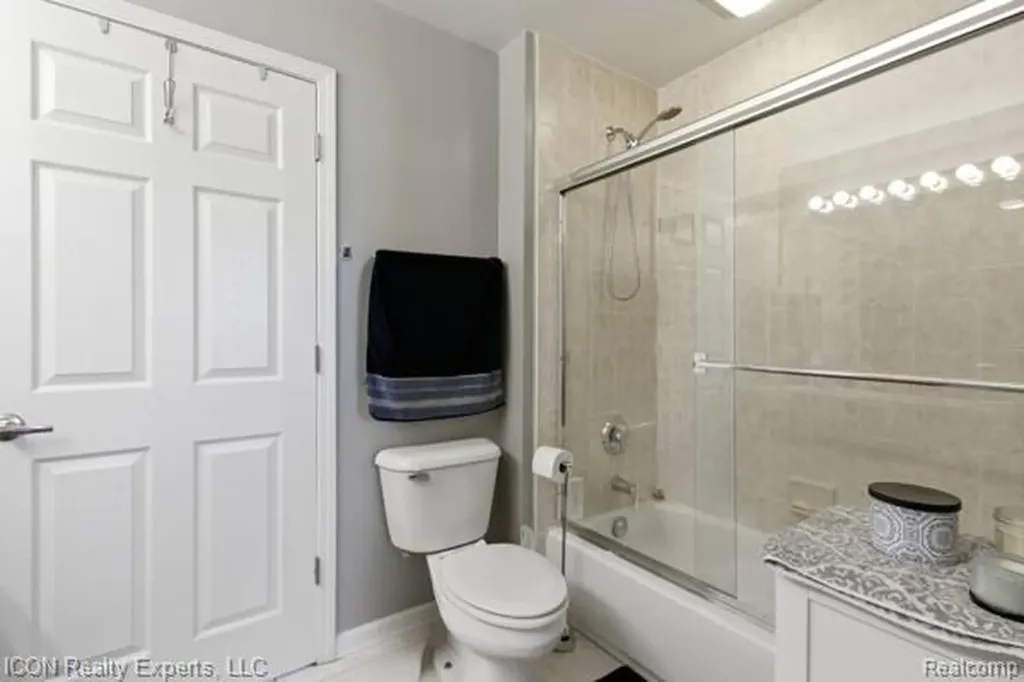 48879 Michaywe Drive Macomb Township MI 48044