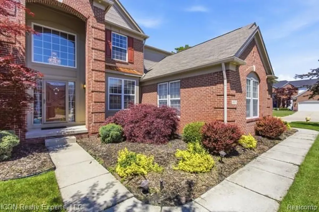 48879 Michaywe Drive Macomb Township MI 48044