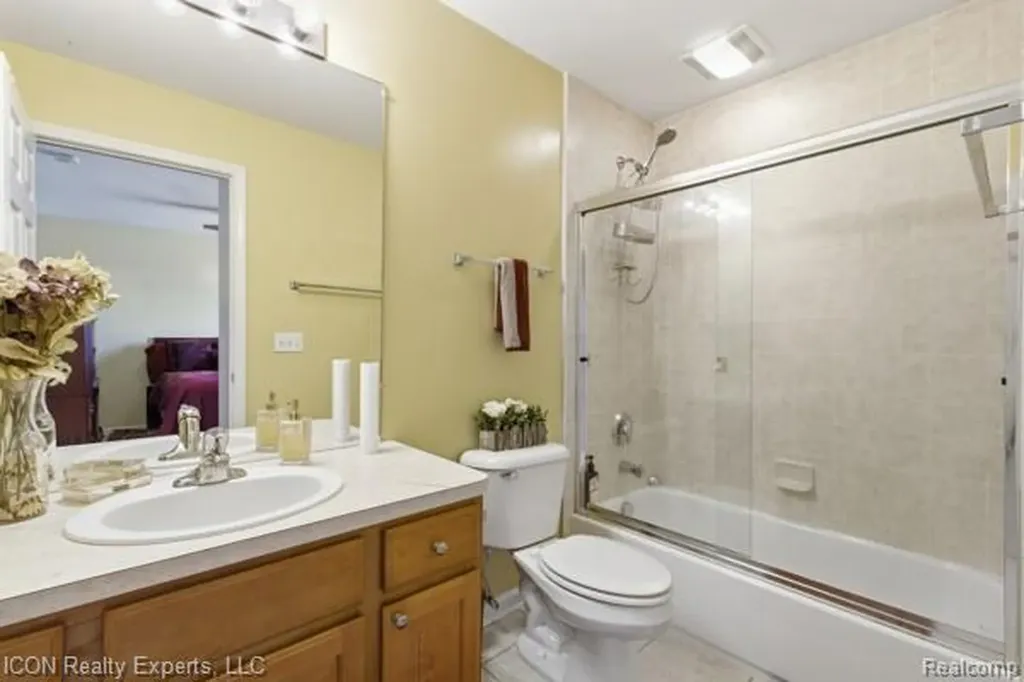 48879 Michaywe Drive Macomb Township MI 48044
