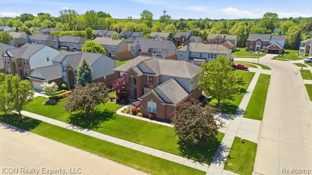 48879 Michaywe Drive Macomb Township MI 48044