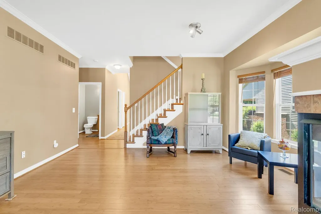 42682 Park Cresent Drive Sterling Heights City MI 48313