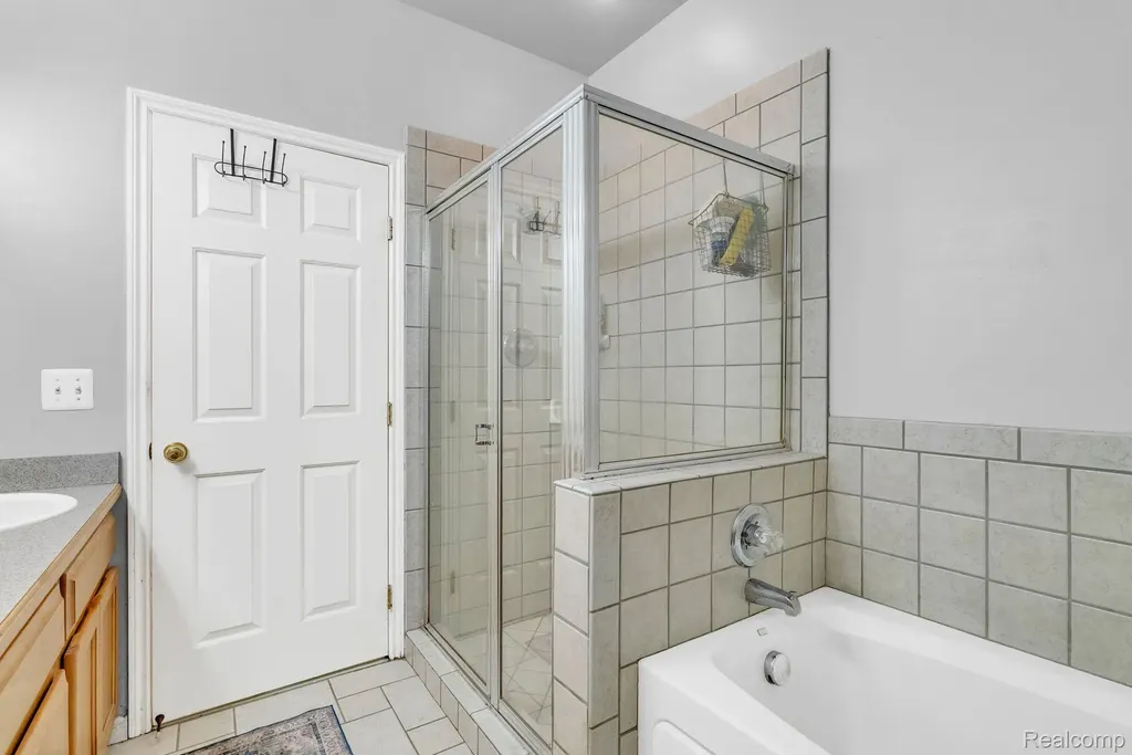 42682 Park Cresent Drive Sterling Heights City MI 48313