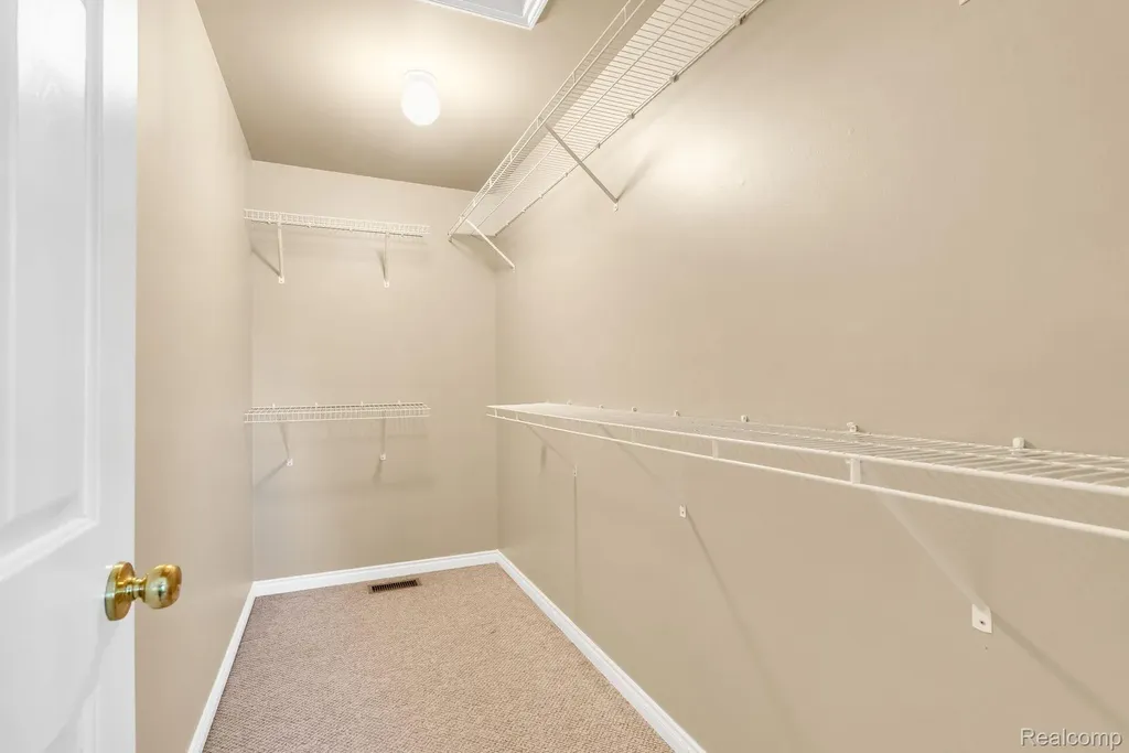 42682 Park Cresent Drive Sterling Heights City MI 48313
