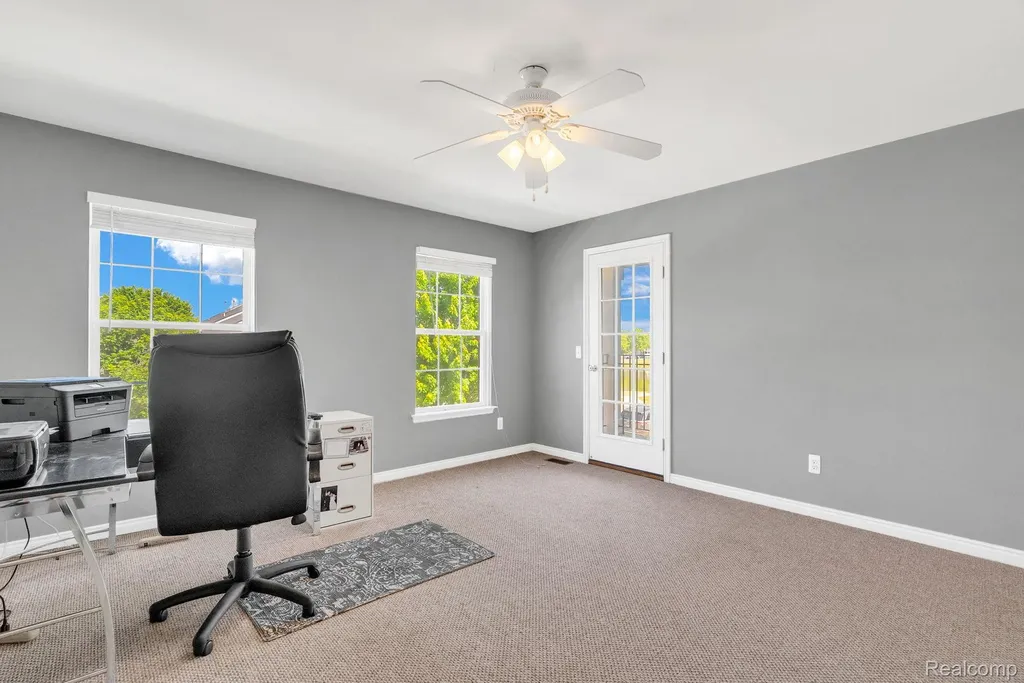 42682 Park Cresent Drive Sterling Heights City MI 48313