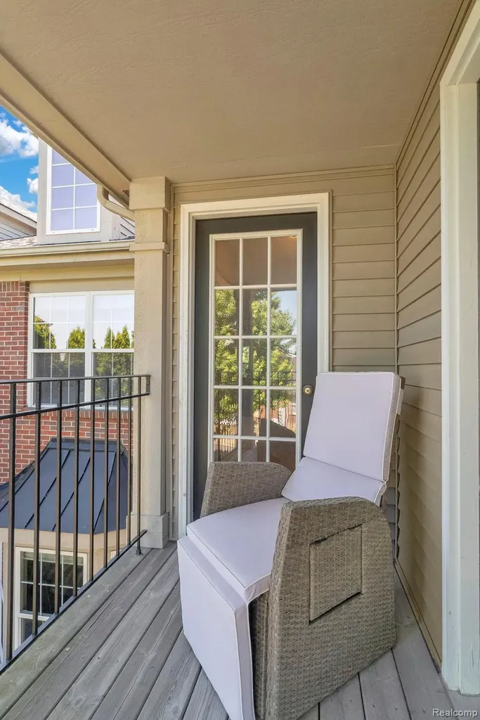 42682 Park Cresent Drive Sterling Heights City MI 48313