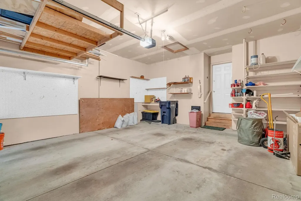 42682 Park Cresent Drive Sterling Heights City MI 48313