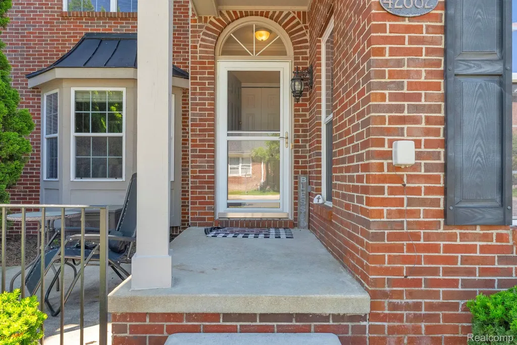 42682 Park Cresent Drive Sterling Heights City MI 48313