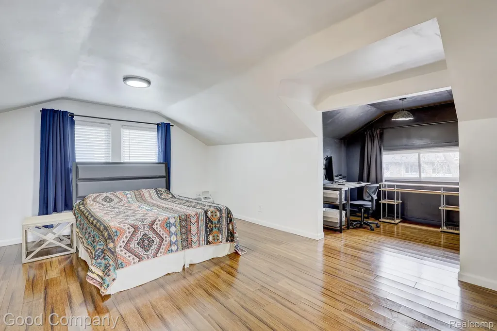564 E Lewiston Avenue Ferndale City MI 48220