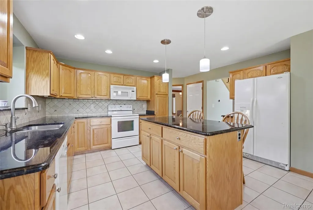 35724 Saint Clair Drive New Baltimore City MI 48047