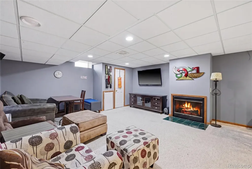35724 Saint Clair Drive New Baltimore City MI 48047