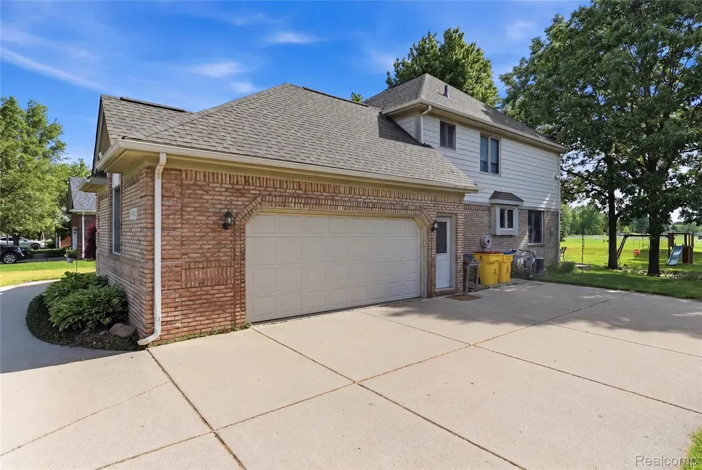 35724 Saint Clair Drive New Baltimore City MI 48047
