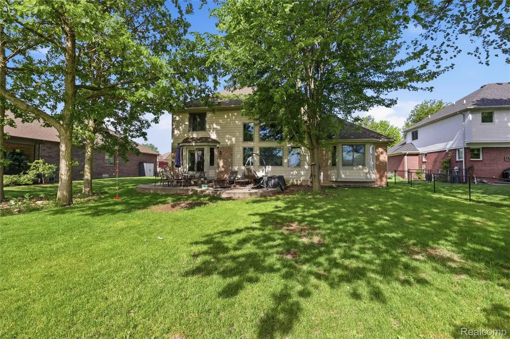 35724 Saint Clair Drive New Baltimore City MI 48047
