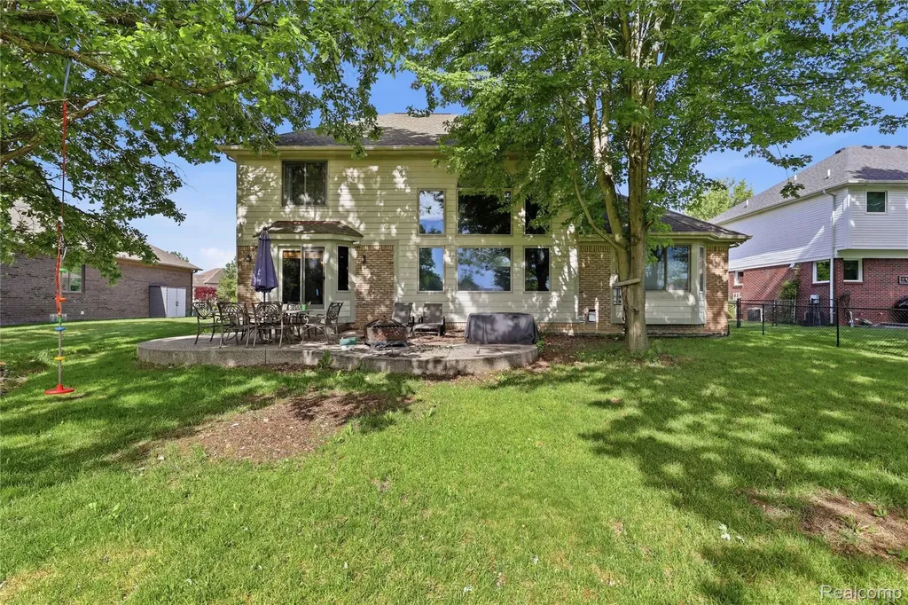 35724 Saint Clair Drive New Baltimore City MI 48047