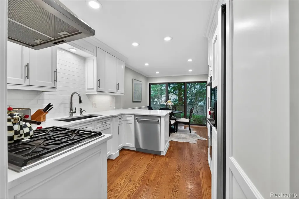 1262 Woodcrest Circle Bloomfield Hills City MI 48304
