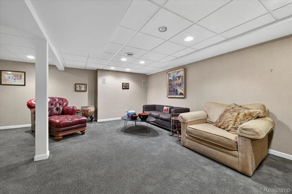 1262 Woodcrest Circle Bloomfield Hills City MI 48304