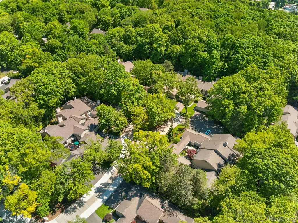 1262 Woodcrest Circle Bloomfield Hills City MI 48304