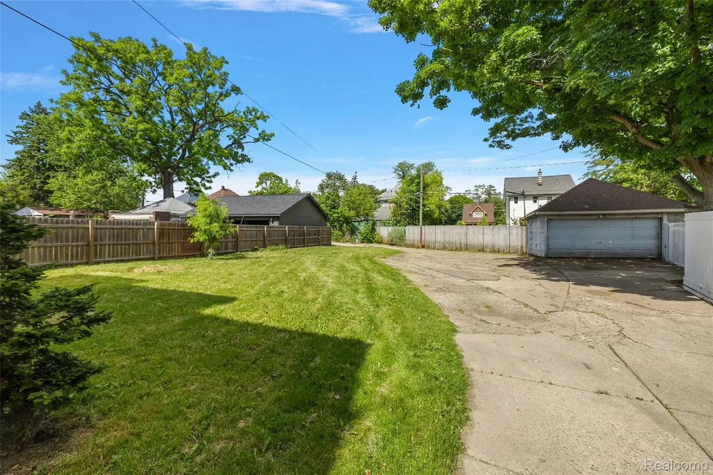 3456 Burns Street Detroit City MI 48214