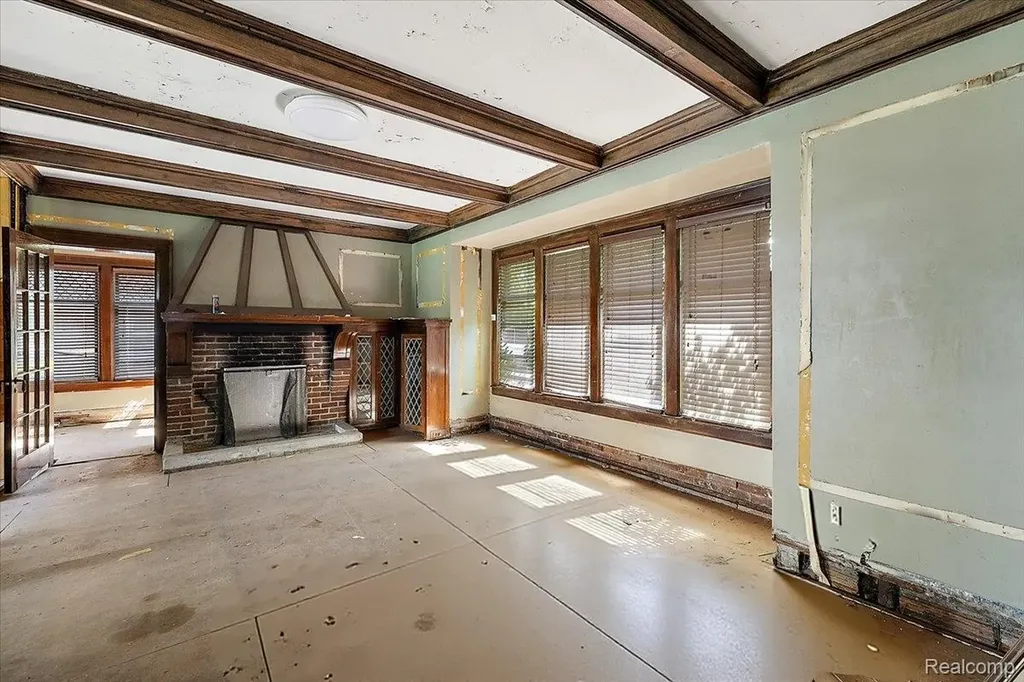3456 Burns Street Detroit City MI 48214