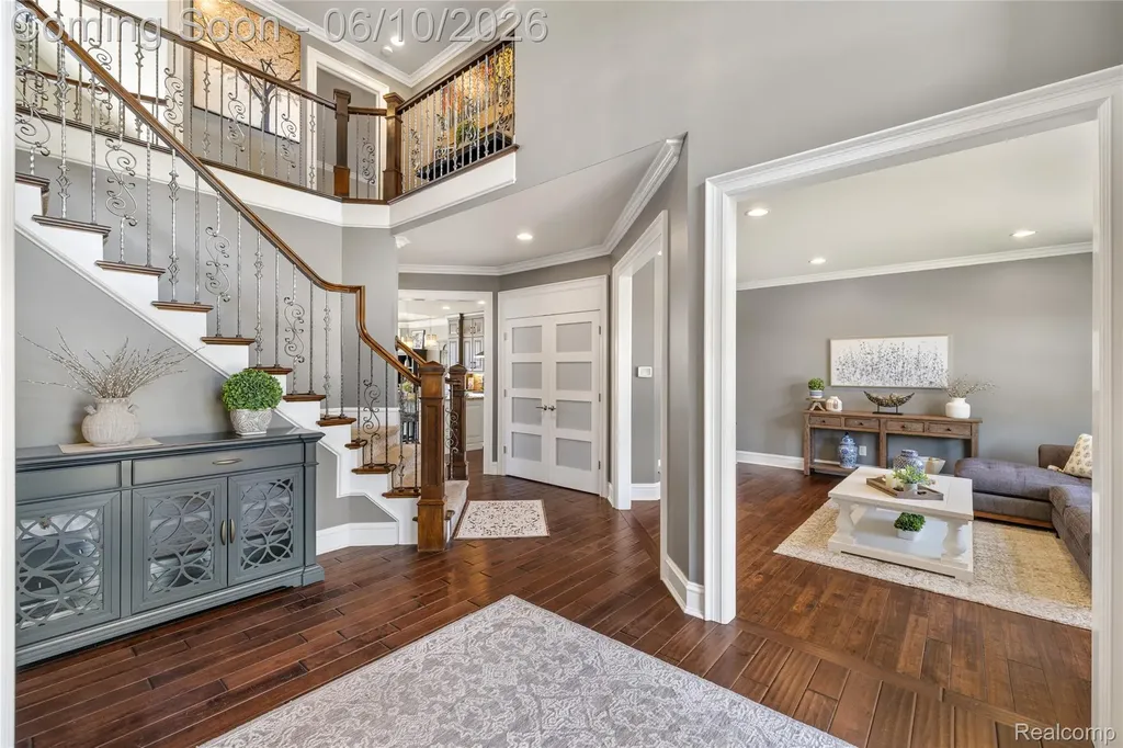 52438 Silent Ridge Drive Chesterfield Township MI 48051