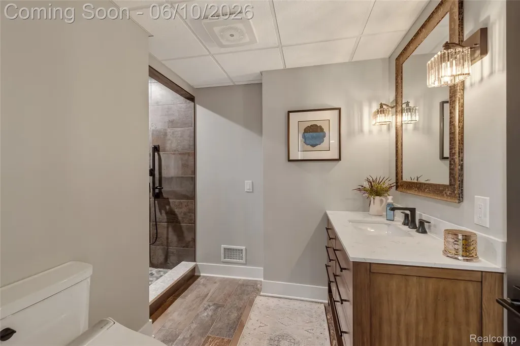 52438 Silent Ridge Drive Chesterfield Township MI 48051
