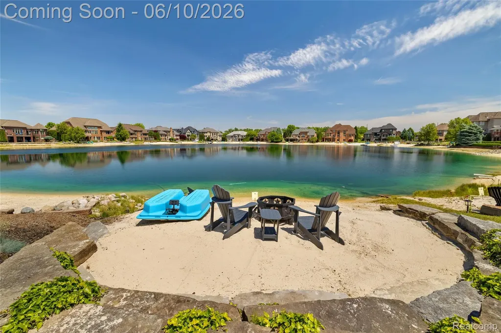 52438 Silent Ridge Drive Chesterfield Township MI 48051