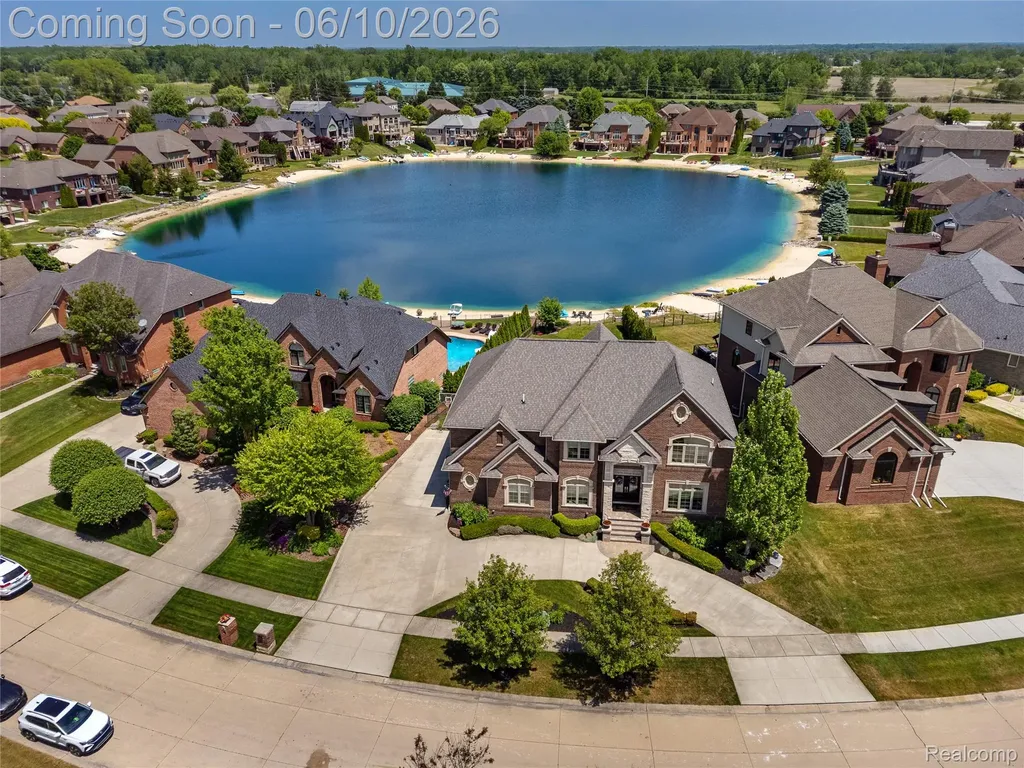 52438 Silent Ridge Drive Chesterfield Township MI 48051