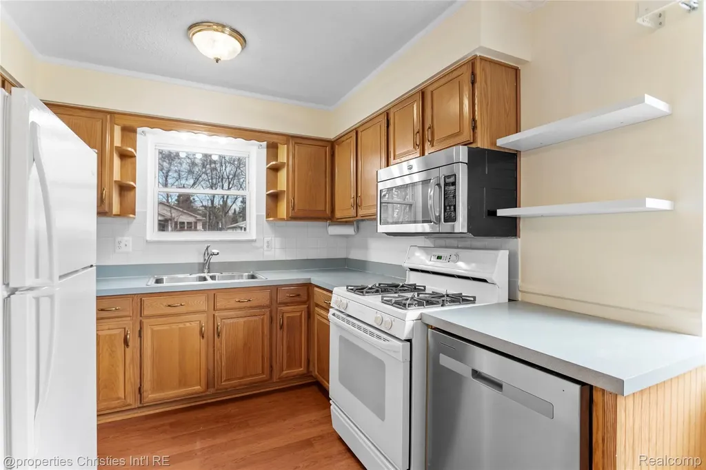8834 Janis Street Shelby Charter Township MI 48317
