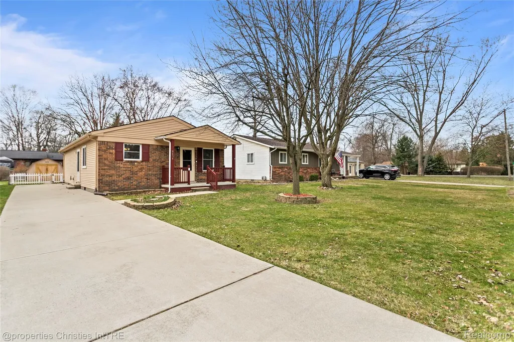 8834 Janis Street Shelby Charter Township MI 48317
