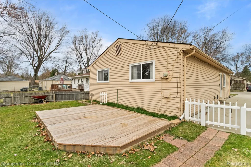 8834 Janis Street Shelby Charter Township MI 48317