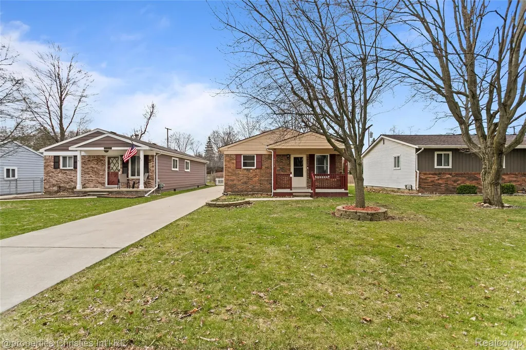 8834 Janis Street Shelby Charter Township MI 48317