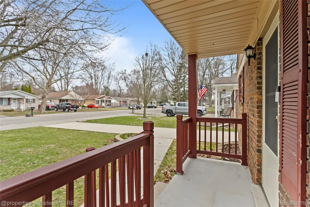 8834 Janis Street Shelby Charter Township MI 48317