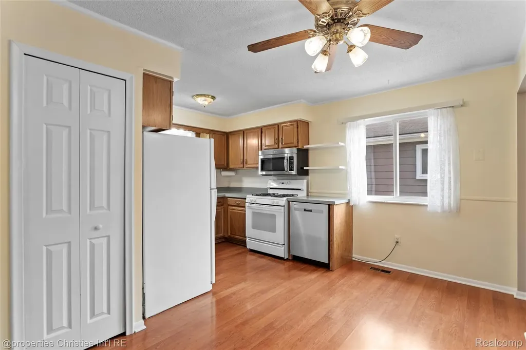 8834 Janis Street Shelby Charter Township MI 48317