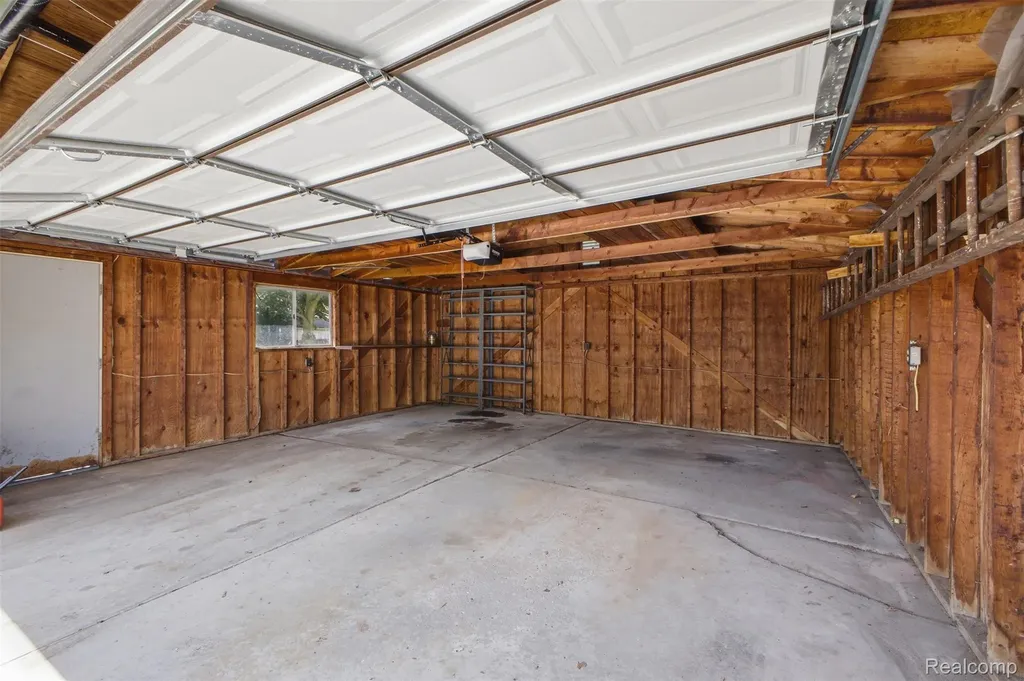 1260 S John Hix Street Westland City MI 48186