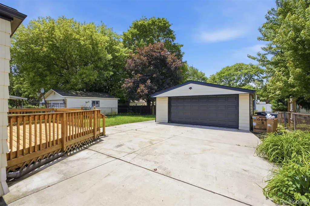1260 S John Hix Street Westland City MI 48186
