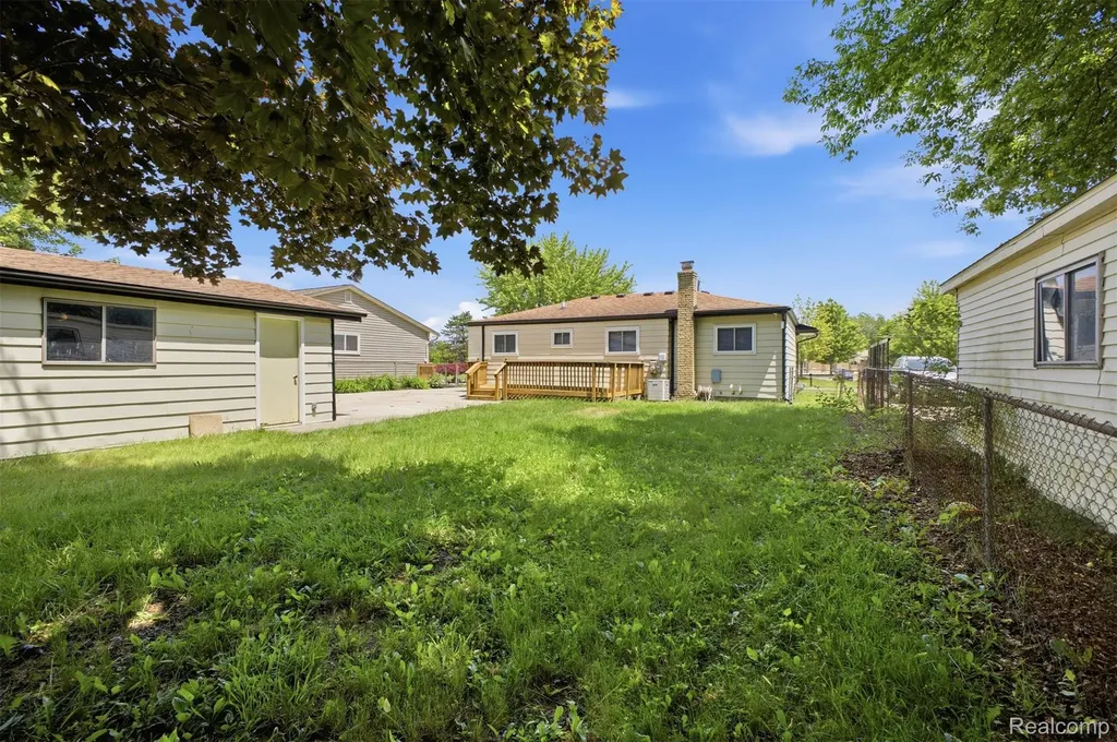 1260 S John Hix Street Westland City MI 48186