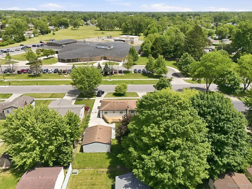 1260 S John Hix Street Westland City MI 48186