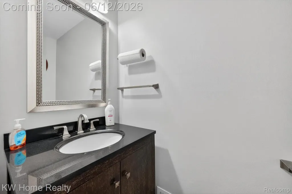 33717 Heritage Hills Drive Farmington Hills City MI 48331