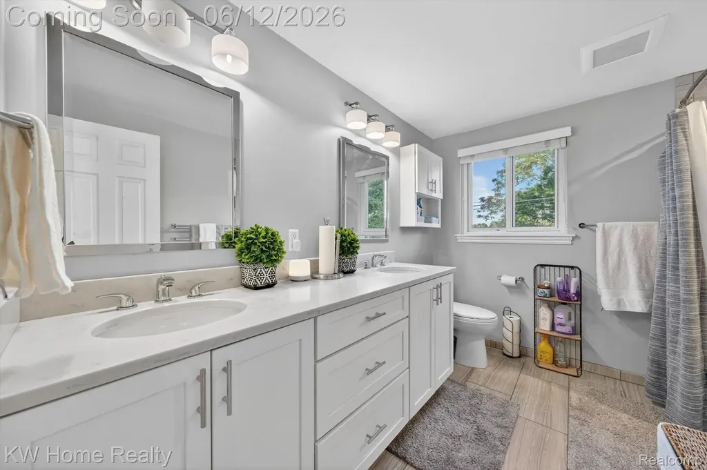 33717 Heritage Hills Drive Farmington Hills City MI 48331