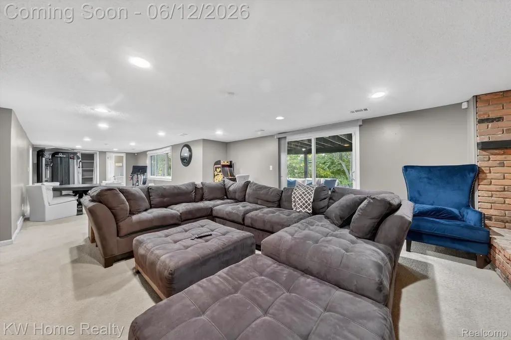 33717 Heritage Hills Drive Farmington Hills City MI 48331