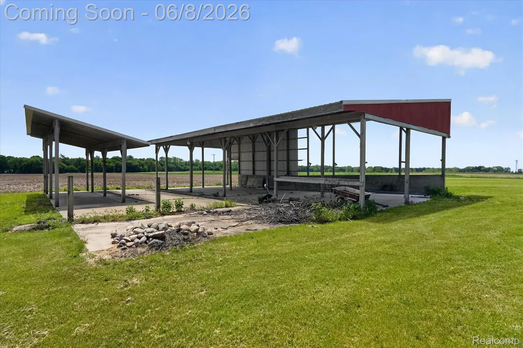 2769 Higgins Road Juniata Township MI 48768