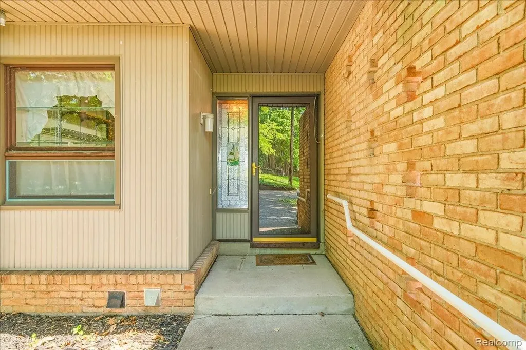 13020 Edgedale Street Van Buren Charter Township MI 48111